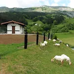 Country house Txanpardin *
